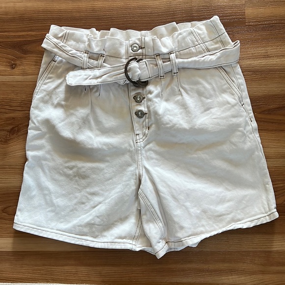 Free People High Rise Paper Bag Shorts with Belt - Picture 2 of 7